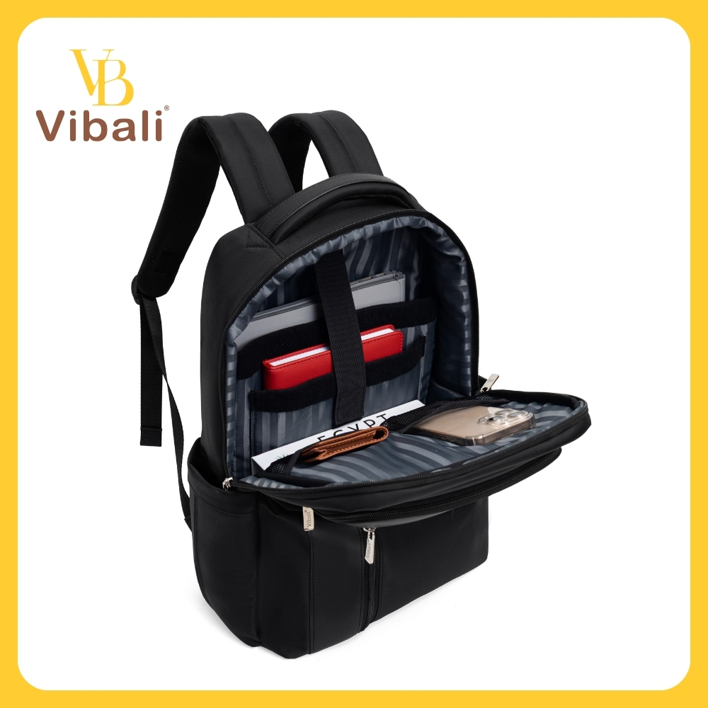 ngăn chính của balo VBB117